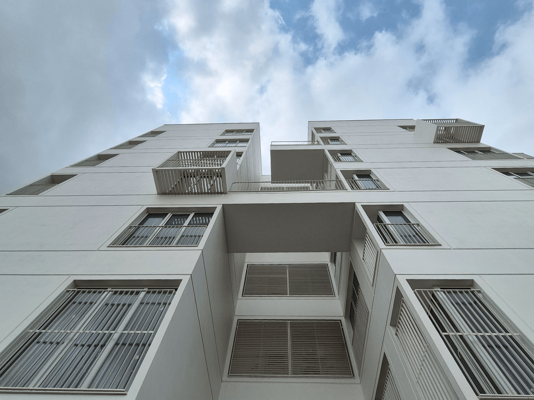 Exterior View 4
